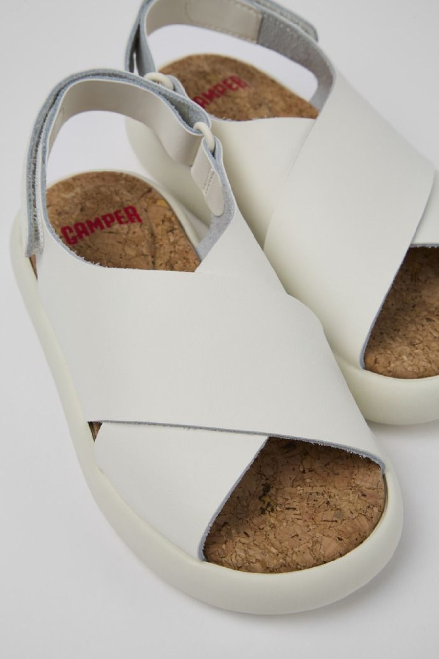 Camper Sandalo Con Cinturini Incrociati In Pelle Bianco | Sandali