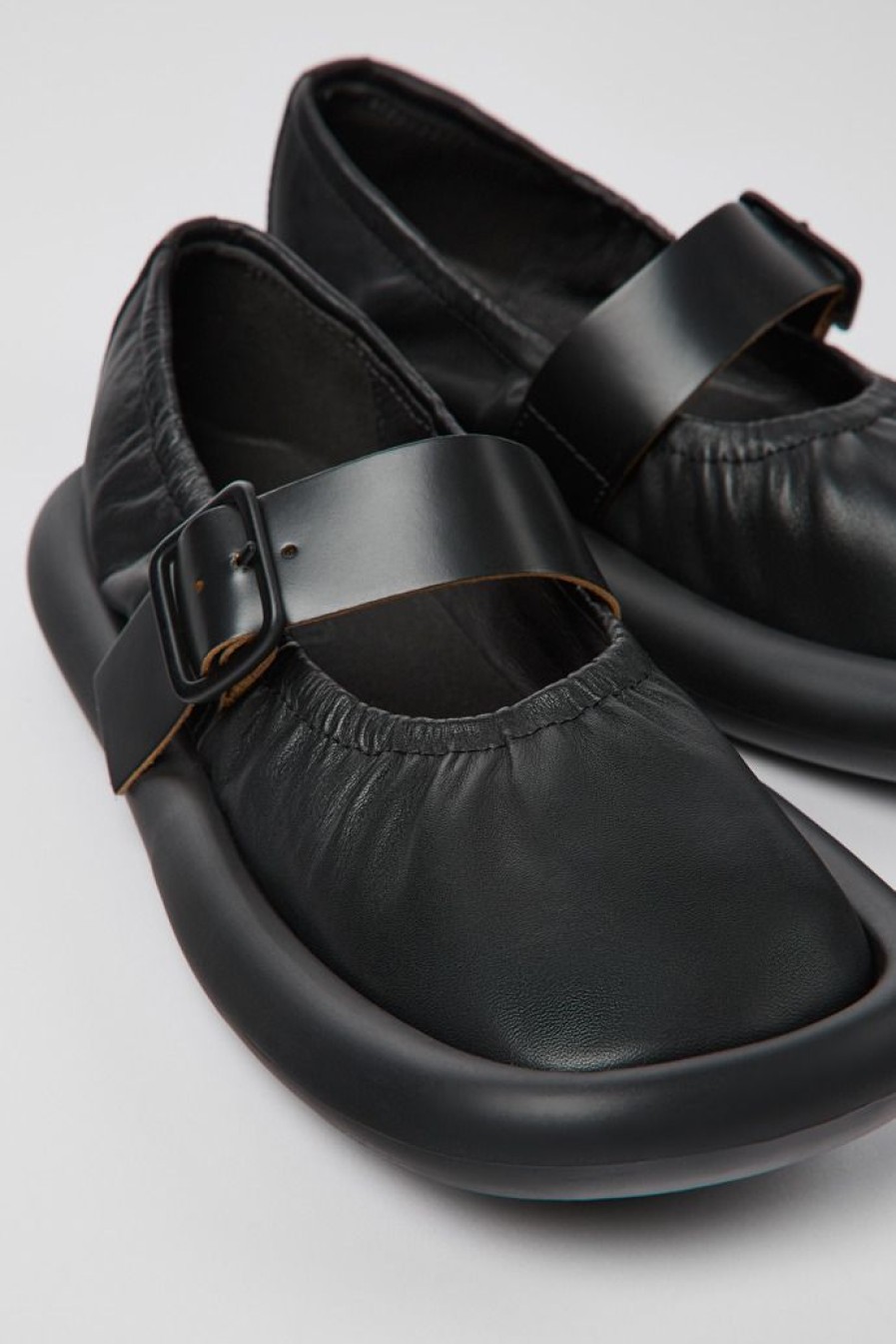 Camper Ballerina Da Donna In Pelle Nera | Sandali